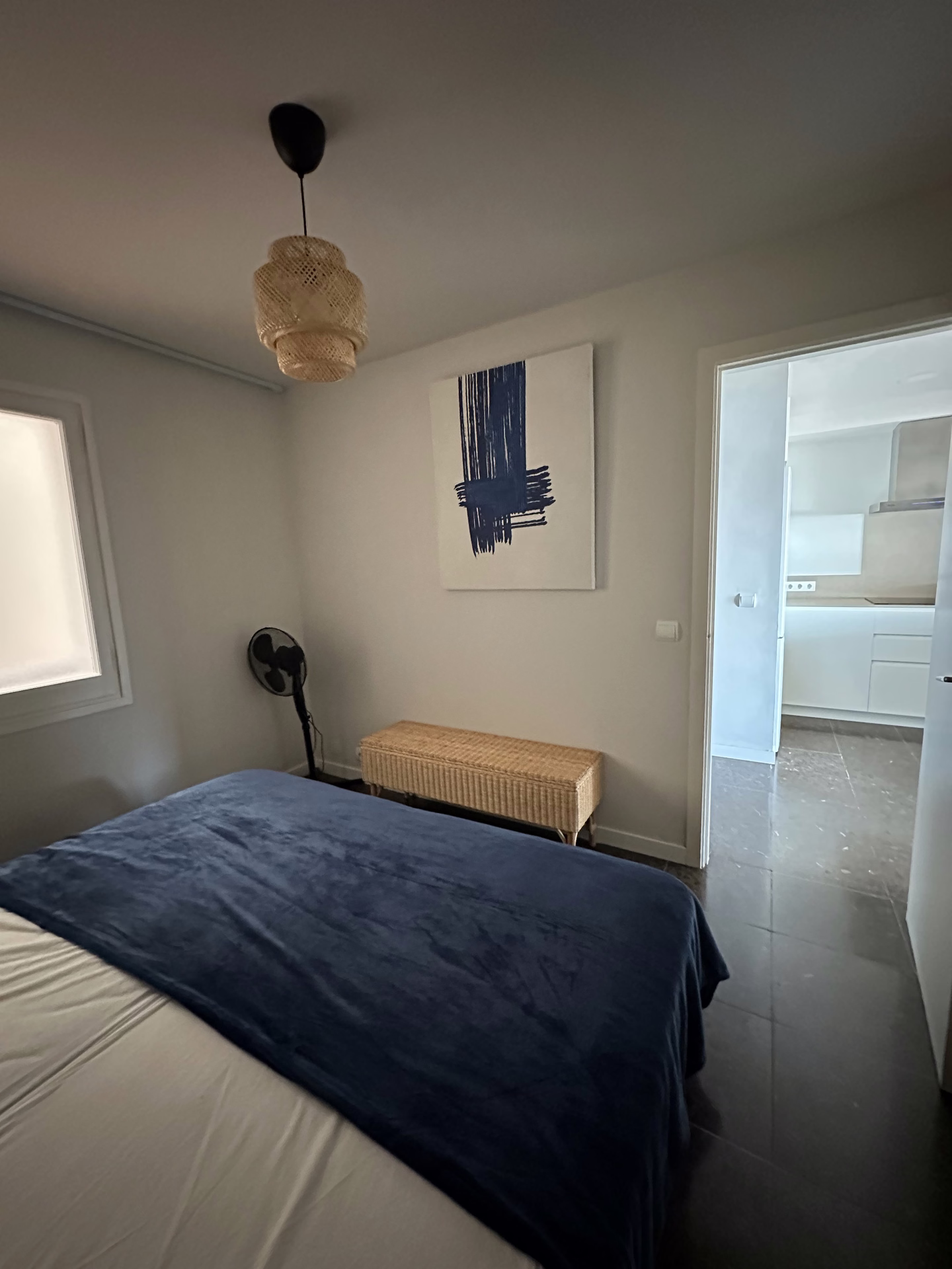 Chambre depuis le mur